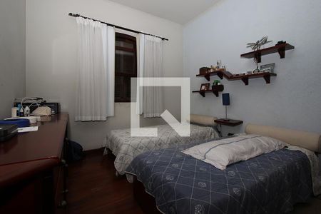 Casa à venda com 300m², 5 quartos e 3 vagasQuarto 2