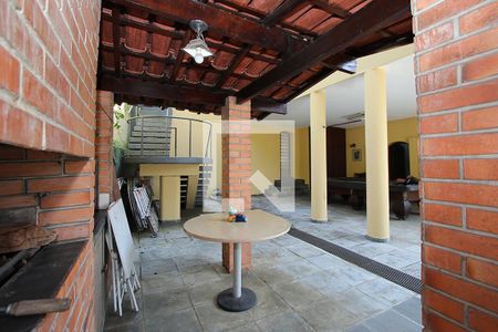 Casa à venda com 300m², 5 quartos e 3 vagasChurrasqueira