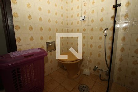 Casa à venda com 300m², 5 quartos e 3 vagasBanheiro da Suíte 1