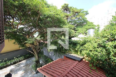 Casa à venda com 300m², 5 quartos e 3 vagasQuarto Suíte 2 - Vista da Janela