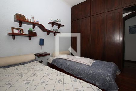 Casa à venda com 300m², 5 quartos e 3 vagasQuarto 2