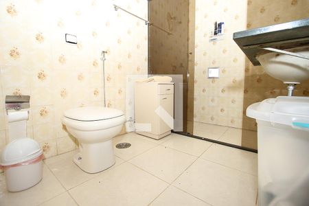 Casa à venda com 300m², 5 quartos e 3 vagasBanheiro Corredor