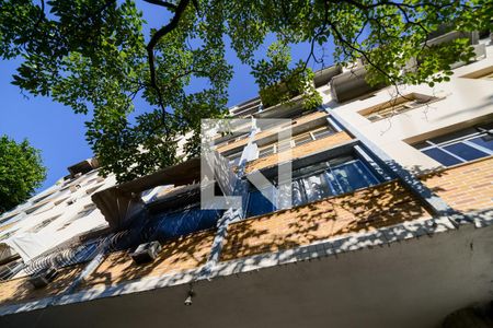 Apartamento para alugar com 65m², 2 quartos e sem vagaFachada