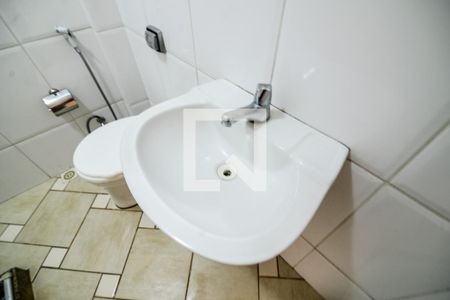 Apartamento para alugar com 65m², 2 quartos e sem vagaBanheiro