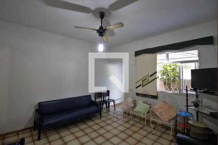 Sala de casa para alugar com 3 quartos, 70m² em Antonina, São Gonçalo