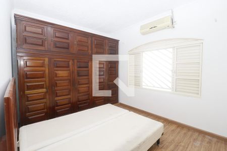 Quarto 2 de casa para alugar com 2 quartos, 250m² em Lauzane Paulista, São Paulo