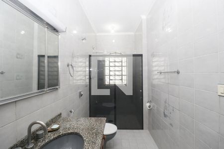 Casa à venda com 250m², 2 quartos e 4 vagasBanheiro