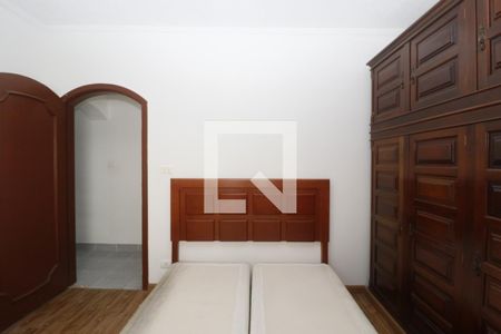 Casa à venda com 250m², 2 quartos e 4 vagasQuarto 2