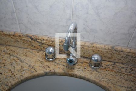 Apartamento para alugar com 70m², 2 quartos e 1 vagaBanheiro da Suíte - Torneira