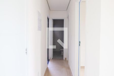 Corredor de apartamento para alugar com 2 quartos, 48m² em Vila São Pedro, Santo André