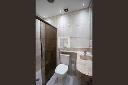 Casa para alugar com 72m², 2 quartos e 2 vagas Casa para alugar com 72m², 2 quartos e 2 vagasBanheiro