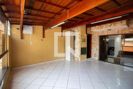 Casa para alugar com 72m², 2 quartos e 2 vagas Casa para alugar com 72m², 2 quartos e 2 vagasÁrea Gourmet
