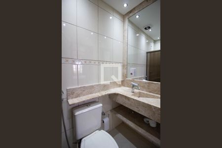 Banheiro de casa para alugar com 2 quartos, 72m² em Cidade Líder, São Paulo