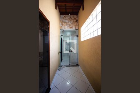 Casa para alugar com 72m², 2 quartos e 2 vagas Casa para alugar com 72m², 2 quartos e 2 vagasÁrea Externa