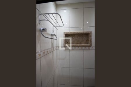 Casa para alugar com 72m², 2 quartos e 2 vagas Casa para alugar com 72m², 2 quartos e 2 vagasBanheiro
