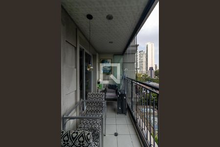 Varanda de kitnet/studio à venda com 1 quarto, 50m² em Vila Nova Conceição, São Paulo
