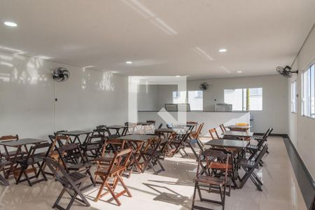 Apartamento para alugar com 47m², 2 quartos e 1 vaga Apartamento para alugar com 47m², 2 quartos e 1 vagaÁrea comum - Salão de festas