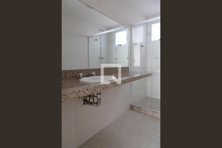 Apartamento para alugar com 180m², 4 quartos e 2 vagasBanheiro suíte 4