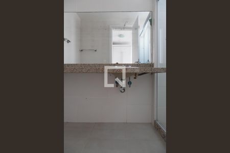 Apartamento para alugar com 180m², 4 quartos e 2 vagasBanheiro suíte 3