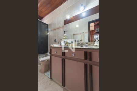 Casa à venda com 190m², 3 quartos e 1 vagaBanheiro Suíte (segundo andar)