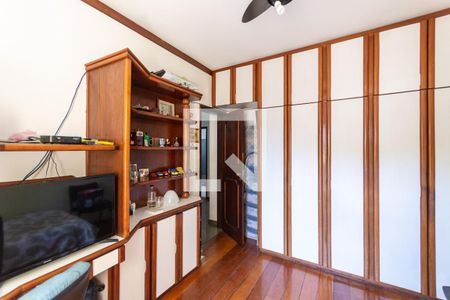 Casa à venda com 190m², 3 quartos e 1 vagaQuarto 2 (segundo andar)