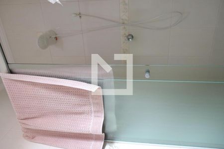 Casa à venda com 120m², 3 quartos e 2 vagasbanheiro corredor