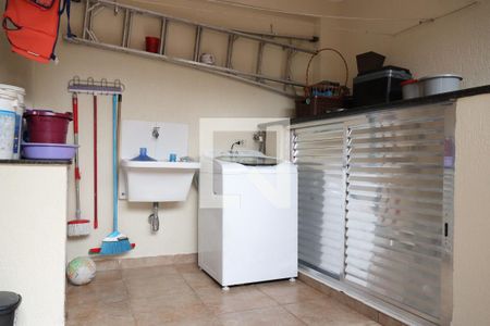 Casa à venda com 120m², 3 quartos e 2 vagasÁrea de Serviço