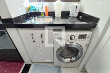 Apartamento à venda com 82m², 3 quartos e 2 vagas Apartamento à venda com 82m², 3 quartos e 2 vagasDetalhe da área de serviço