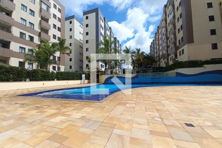 Apartamento à venda com 82m², 3 quartos e 2 vagas Apartamento à venda com 82m², 3 quartos e 2 vagasÁrea comum - Piscina