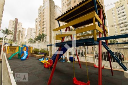 Apartamento à venda com 48m², 2 quartos e 1 vaga Apartamento à venda com 48m², 2 quartos e 1 vagaÁrea comum - Playground