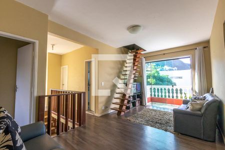 Sala de casa de condomínio à venda com 7 quartos, 550m² em Vila Castela, Nova Lima