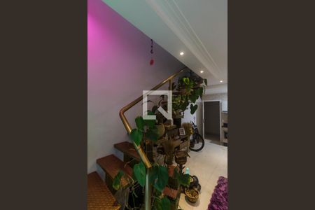 Apartamento para alugar com 80m², 1 quarto e 1 vaga Apartamento para alugar com 80m², 1 quarto e 1 vagaEscada