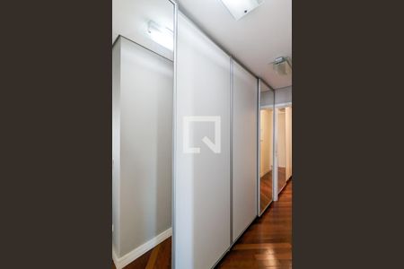 Apartamento à venda com 177m², 3 quartos e 3 vagasCloset da suíte 1