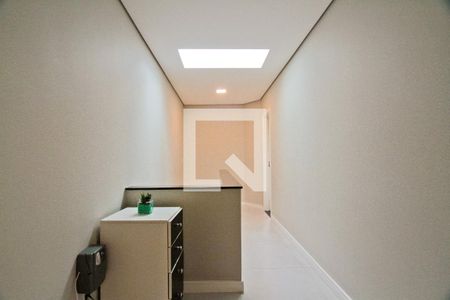 Casa à venda com 160m², 3 quartos e 2 vagasCorredor