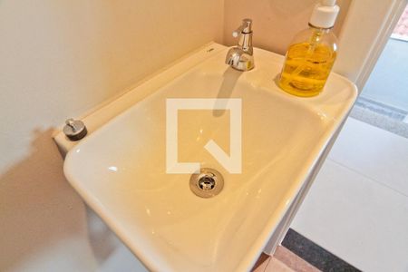 Lavabo de casa para alugar com 3 quartos, 160m² em Vila Albertina, São Paulo