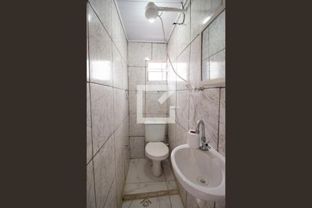 Banheiro de kitnet/studio para alugar com 1 quarto, 25m² em Vila Siria, São Paulo