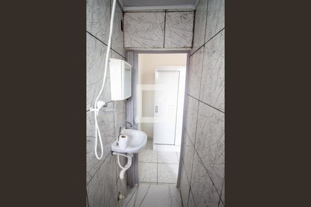 Banheiro de kitnet/studio para alugar com 1 quarto, 25m² em Vila Siria, São Paulo