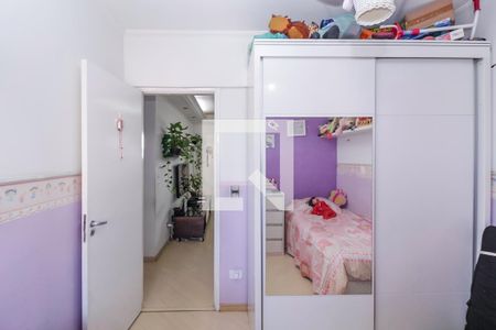 Quarto 1 de apartamento para alugar com 2 quartos, 60m² em Vila Margarida, São Paulo