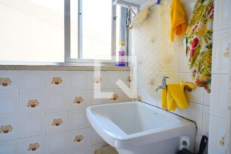 Cozinha e Área de Serviço de apartamento à venda com 2 quartos, 66m² em Jardim Botânico, Porto Alegre