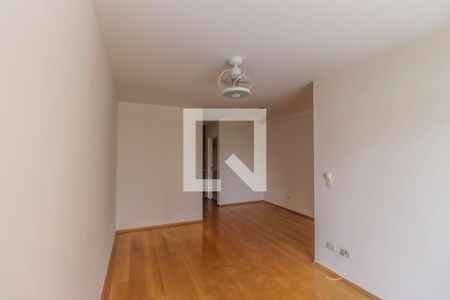 Sala de TV de apartamento para alugar com 3 quartos, 76m² em Tamboré, Barueri