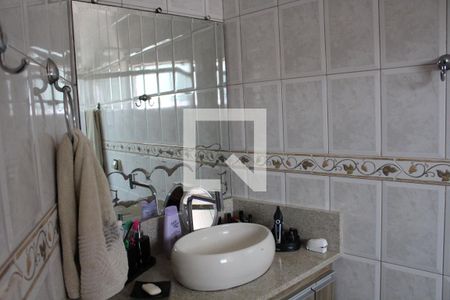 Casa à venda com 120m², 2 quartos e 3 vagasBanheiro da Suíte 1