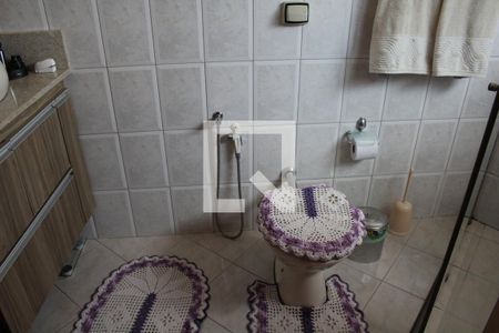 Casa à venda com 120m², 2 quartos e 3 vagasBanheiro da Suíte 1