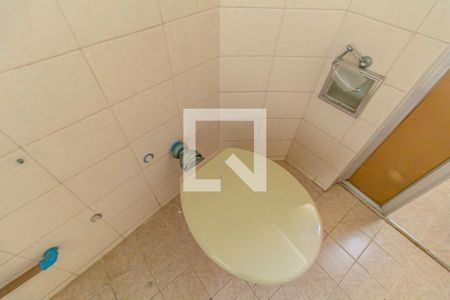 Banheiro de kitnet/studio para alugar com 1 quarto, 38m² em República, São Paulo