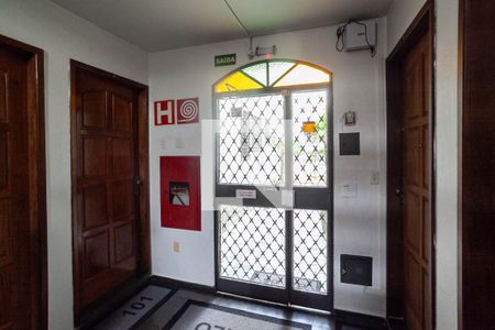 Apartamento à venda com 65m², 3 quartos e 1 vagaEntrada 