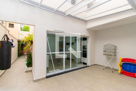 Casa à venda com 187m², 3 quartos e 2 vagasQuintal