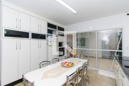 Casa à venda com 187m², 3 quartos e 2 vagasCozinha