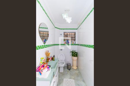 Casa à venda com 187m², 3 quartos e 2 vagasBanheiro 2