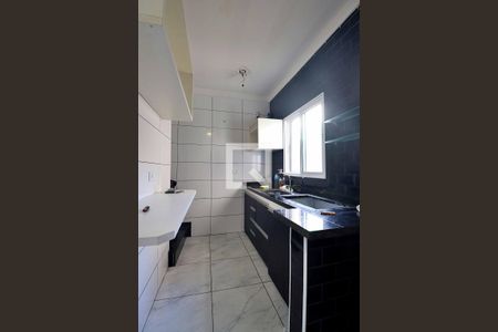 Apartamento à venda com 100m², 2 quartos e 2 vagasCozinha