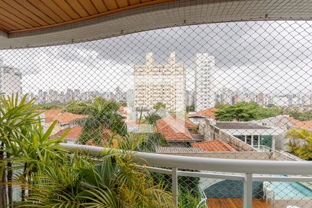 Apartamento à venda com 156m², 3 quartos e 3 vagasVista da Suíte 2