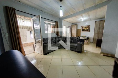 Casa à venda com 315m², 2 quartos e 3 vagasCasa 2 - Sala